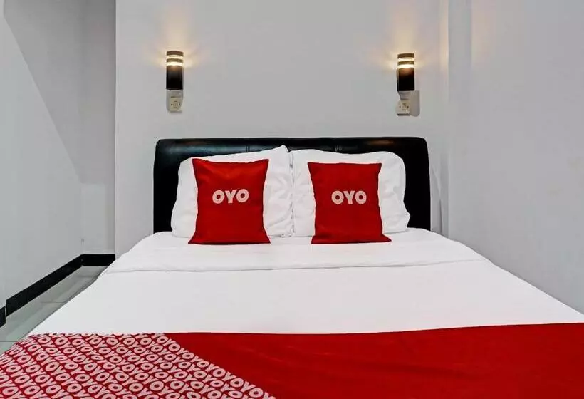 Hotelli Oyo 91599 Penginapan Mutiara Madiun