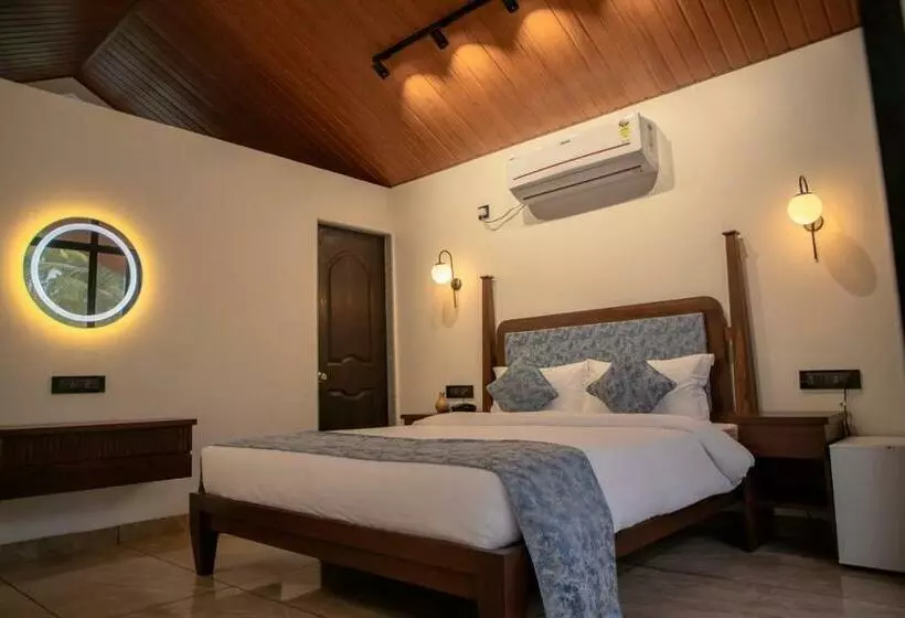 Hotelli White Sand Beach Resort