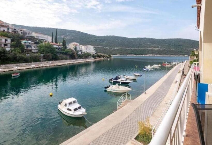 پانسیون Apartments Vesna