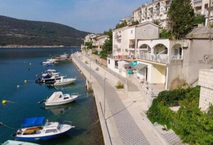 پانسیون Apartments Vesna