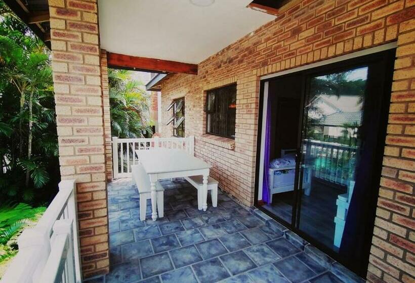 פנסיון Peace Cottages Uvongo