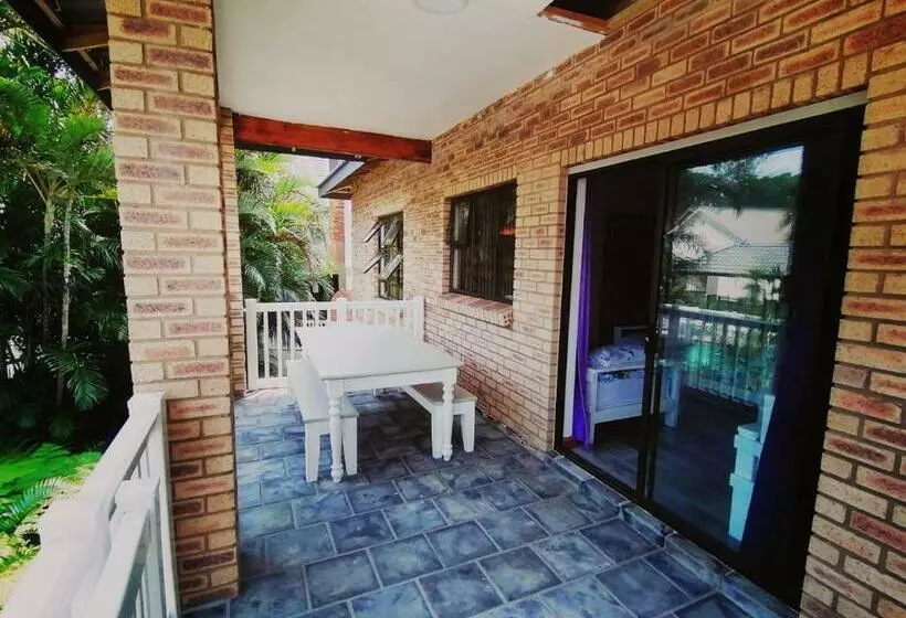 Majatalo Peace Cottages Uvongo