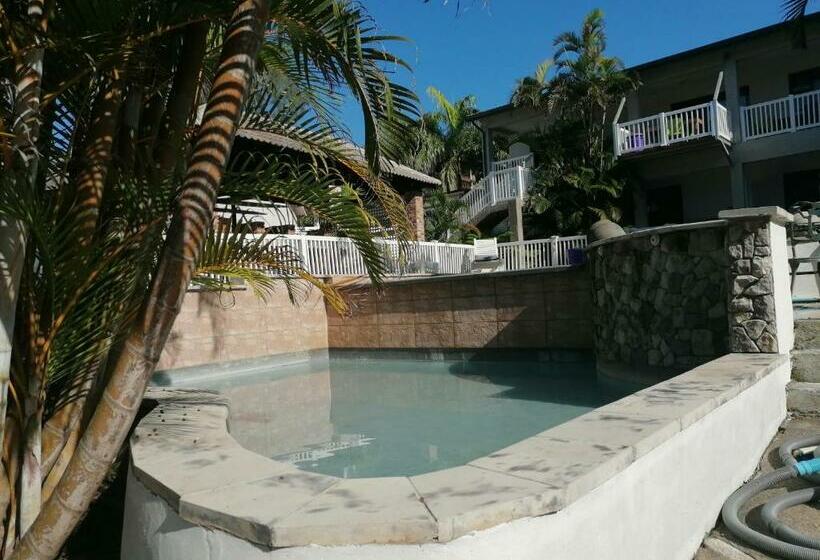 פנסיון Peace Cottages Uvongo