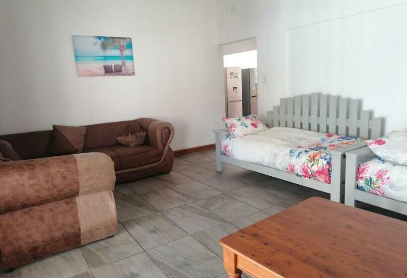 פנסיון Peace Cottages Uvongo