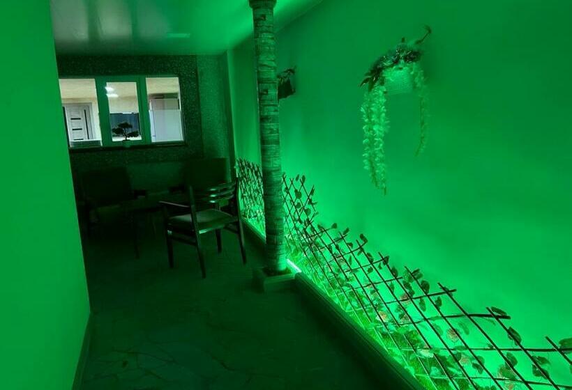 21 Street Guest House