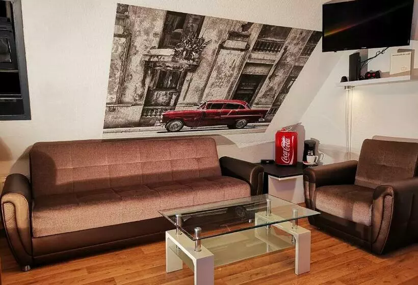 ユースホステル Apartment 96