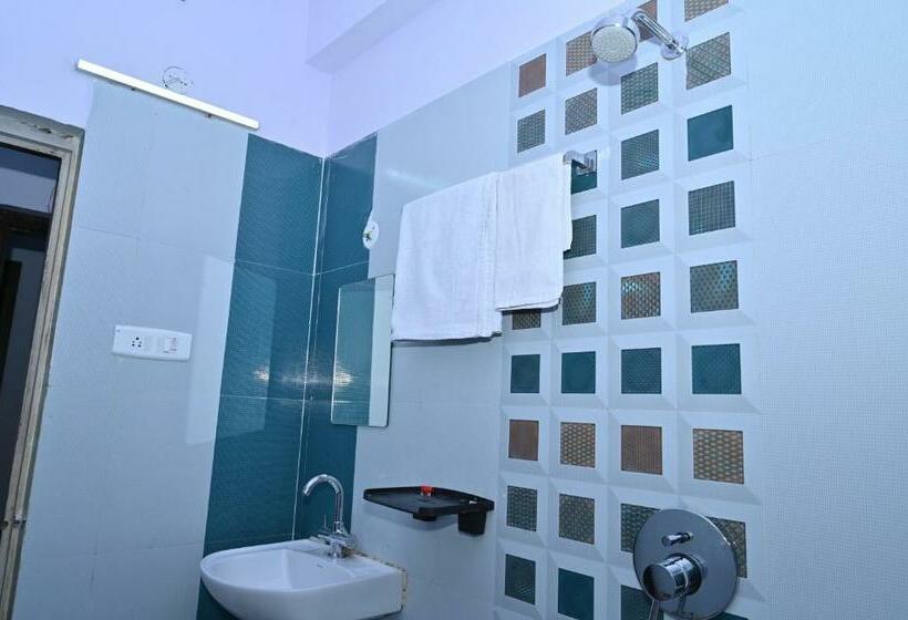 فندق Stone Park By Wb Inn