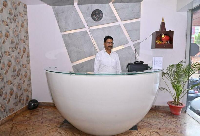 فندق Stone Park By Wb Inn