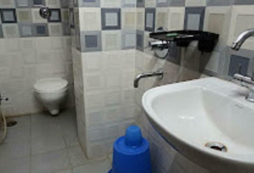 فندق Stone Park By Wb Inn