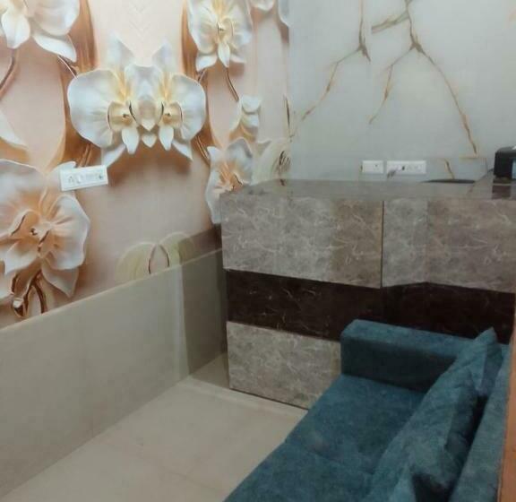 ホテル Viraz By Wb Inn