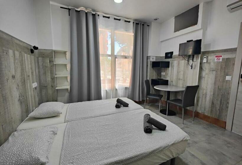 膳宿费 ріаza Lfach