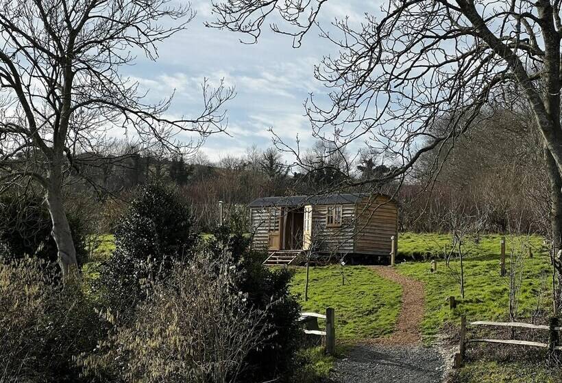 Robins Retreat   Orchard With Hot Tub   See Extras