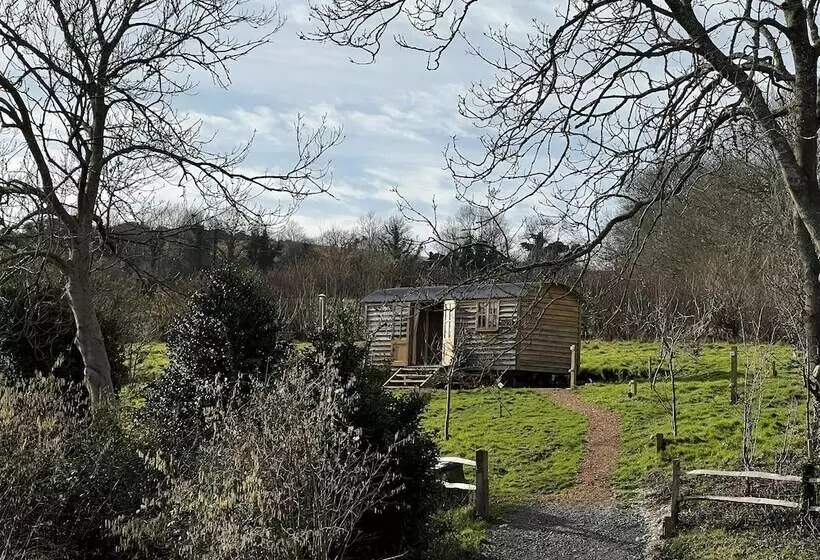 Robins Retreat   Orchard With Hot Tub   See Extras