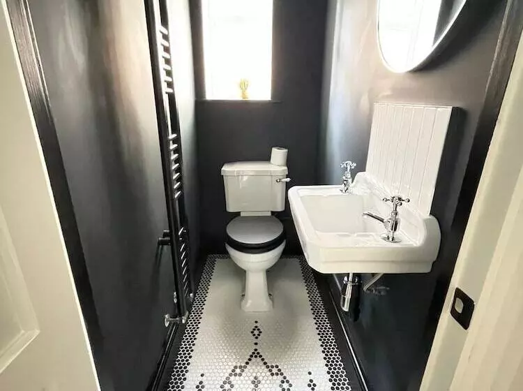 Stunning Beach House At Southsea, Portsmouth