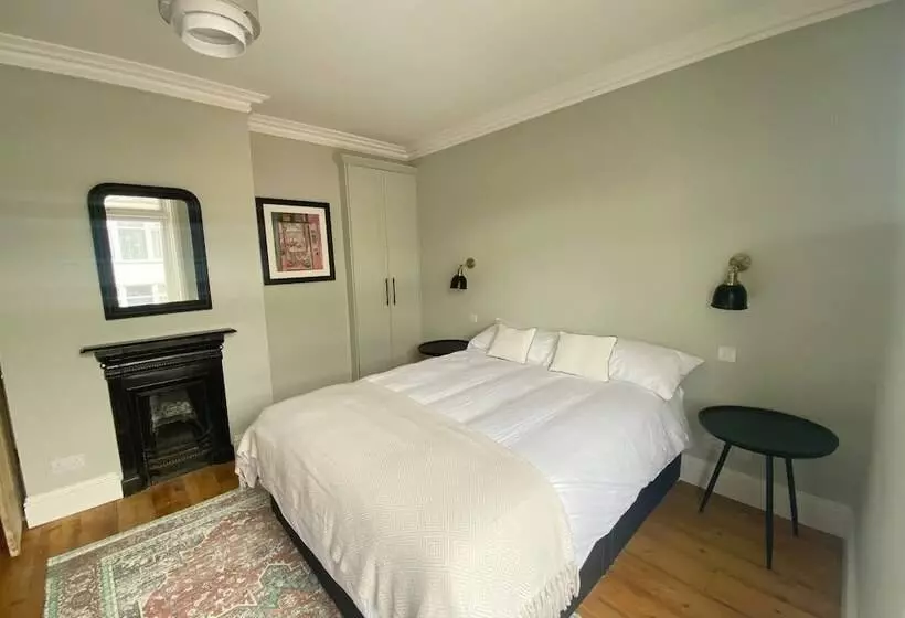 Stunning Beach House At Southsea, Portsmouth