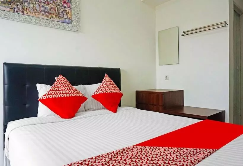 Hotelli Oyo 91593 San San Rooms Apartment Gunung Putri Square