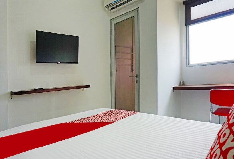 Szálloda Oyo 91593 San San Rooms Apartment Gunung Putri Square