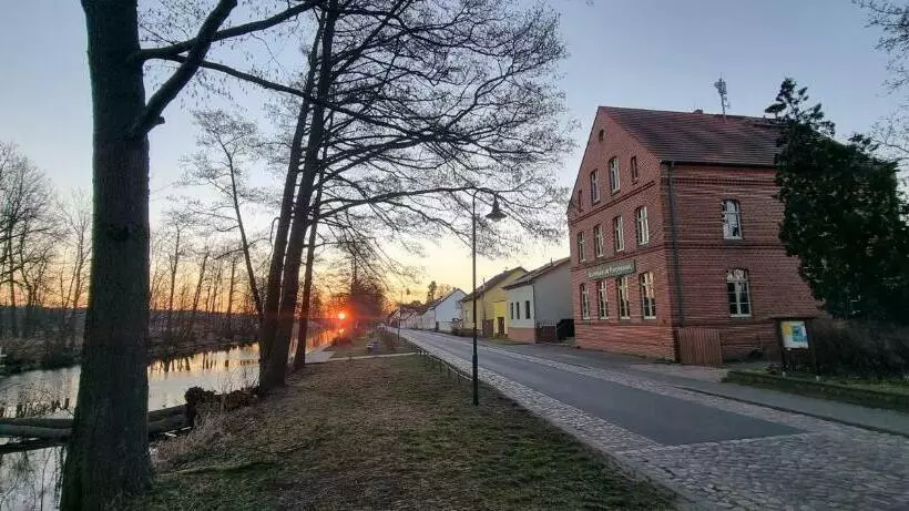 ペンション Hug&dim Im Gasthaus Am Finowkanal