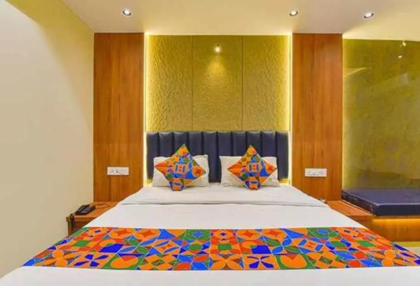 Fabhotel Udhna Inn