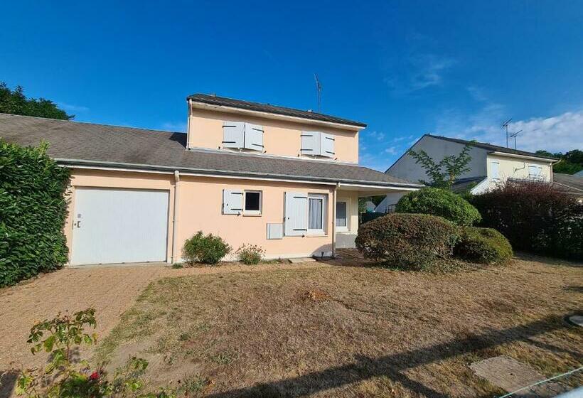 Gîte Tout Confort Avec Jacuzzi, Proche Loire Et Forêt D Orléans, Idéal Pour Séjours Nature Et Détent