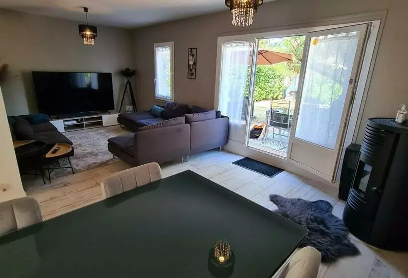 Gîte Tout Confort Avec Jacuzzi, Proche Loire Et Forêt D Orléans, Idéal Pour Séjours Nature Et Détent