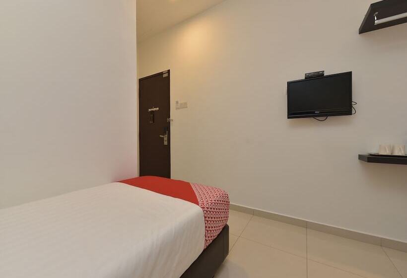 Hotel Capital O 90609 Gc