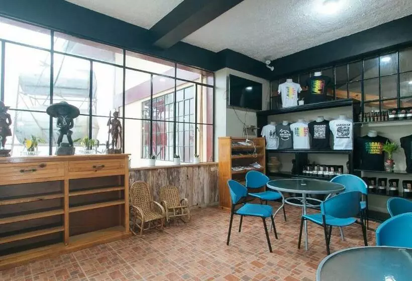 ホテル Reddoorz @ Sagada Sunrise View Homestay