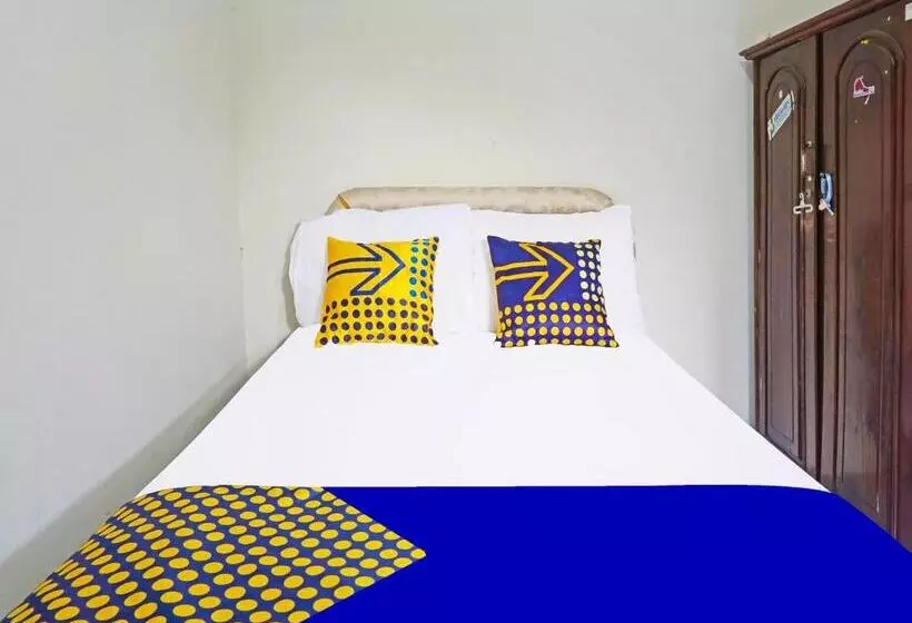 Hotelli Spot On 91551 Gwen Syariah Homestay