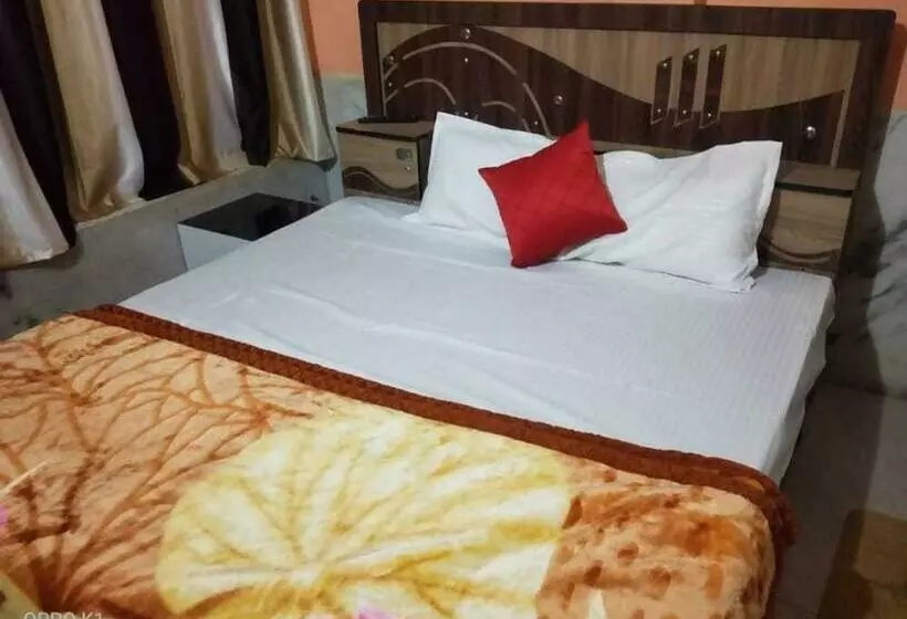 ホテル O Peeush Rao Rooms & Meeting Hall