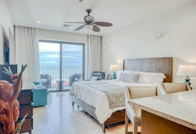 هتل Unit 7701 At Croc S