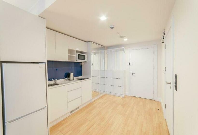 Luxury Sea View Aparthotel In Orbi City Batumi