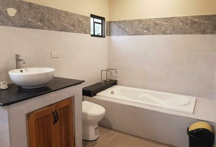 Champagne Palm Resort