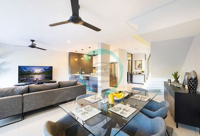 Zen Arctic Luxury 2 Story T/house + Pool & Markets