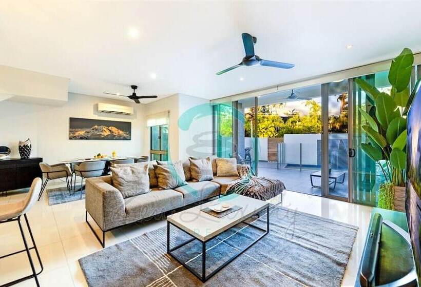 Zen Arctic Luxury 2 Story T/house + Pool & Markets