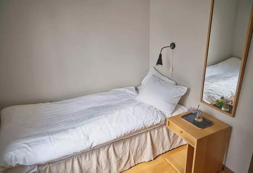 Aamiaismajoitus (B&B) Herrestad Bed & Guestroom