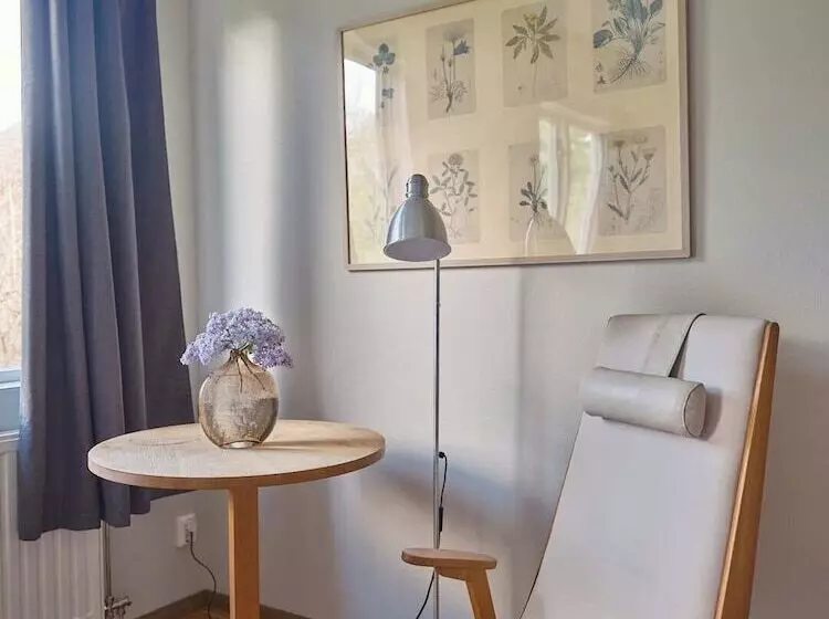 Aamiaismajoitus (B&B) Herrestad Bed & Guestroom