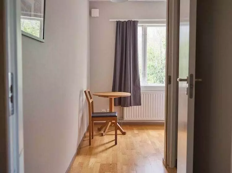 Aamiaismajoitus (B&B) Herrestad Bed & Guestroom