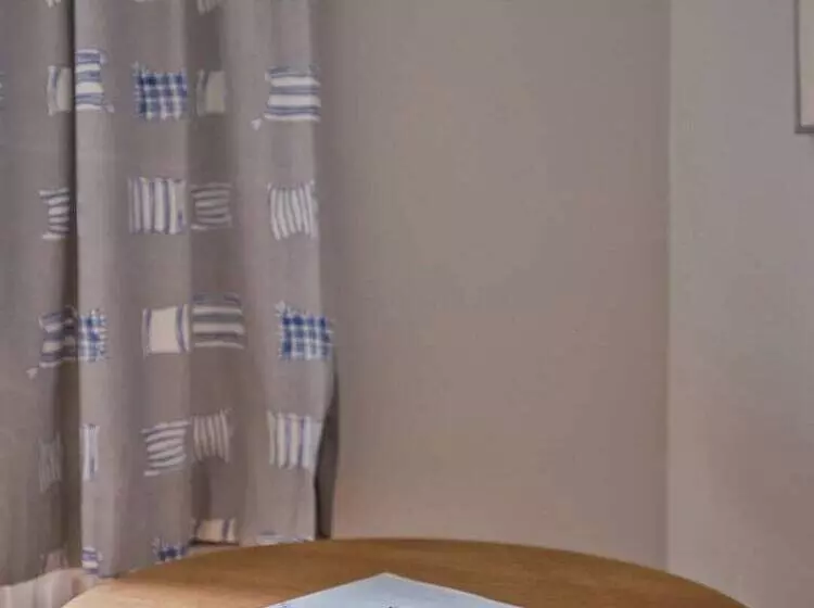 Aamiaismajoitus (B&B) Herrestad Bed & Guestroom