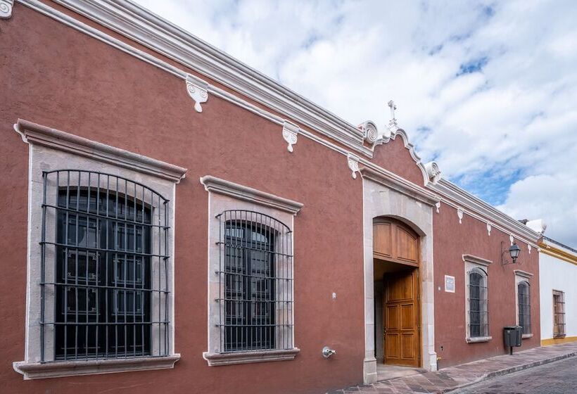 هتل Patio Santiago