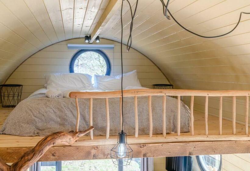 Laburnum Farm Estate