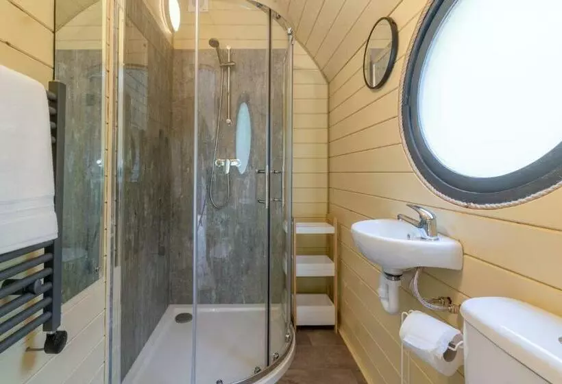 Laburnum Farm Estate