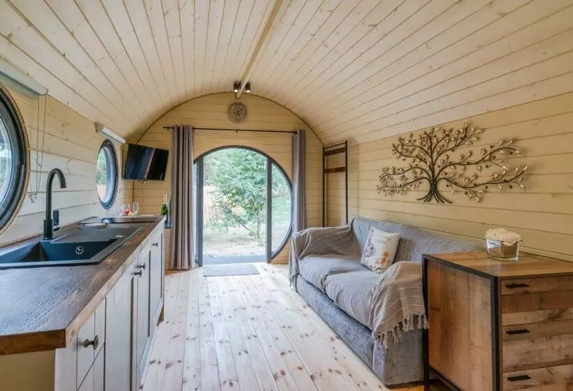 Laburnum Farm Estate