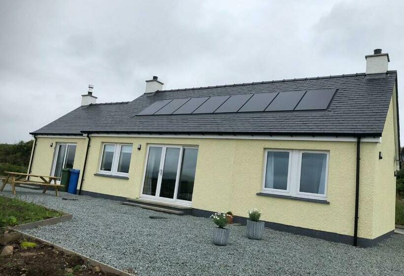 Loch Caroy Bay Cottage