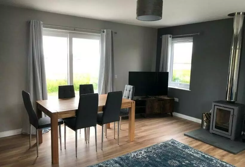 Loch Caroy Bay Cottage