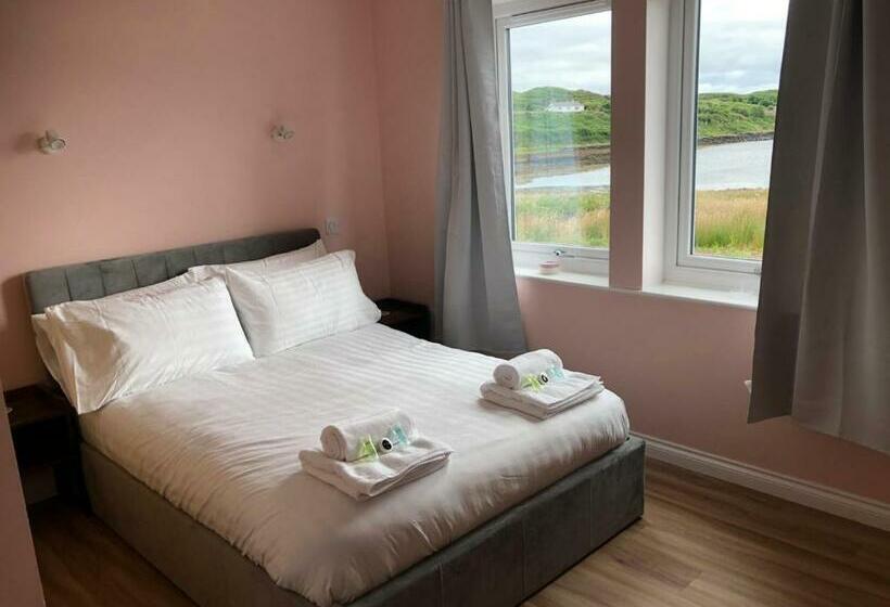 Loch Caroy Bay Cottage