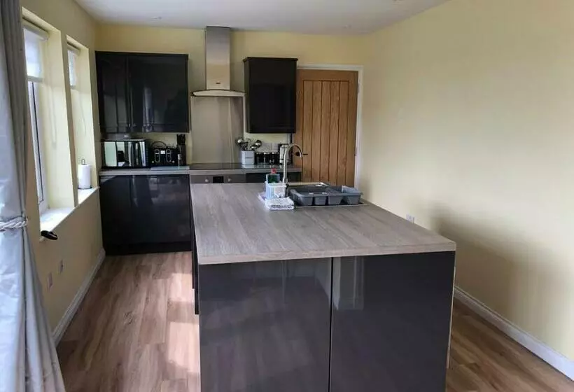 Loch Caroy Bay Cottage