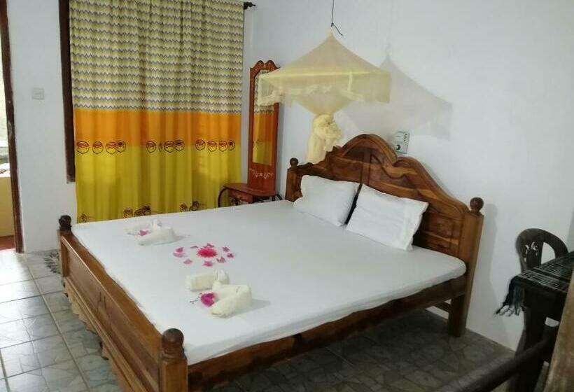 Pensão Diluna Guest House Hikkaduwa