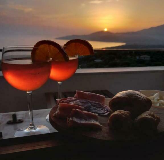 פנסיון Farmamia