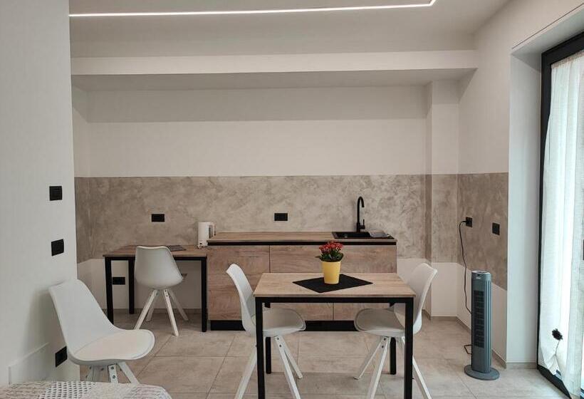 پانسیون A, C Or D Myaostaproject Rentals