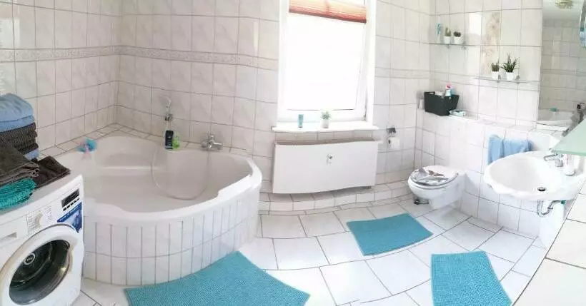 Schöne Große Wohnung, Terrasse, Kamin, Parkplatz, 2 Schlafzimmer